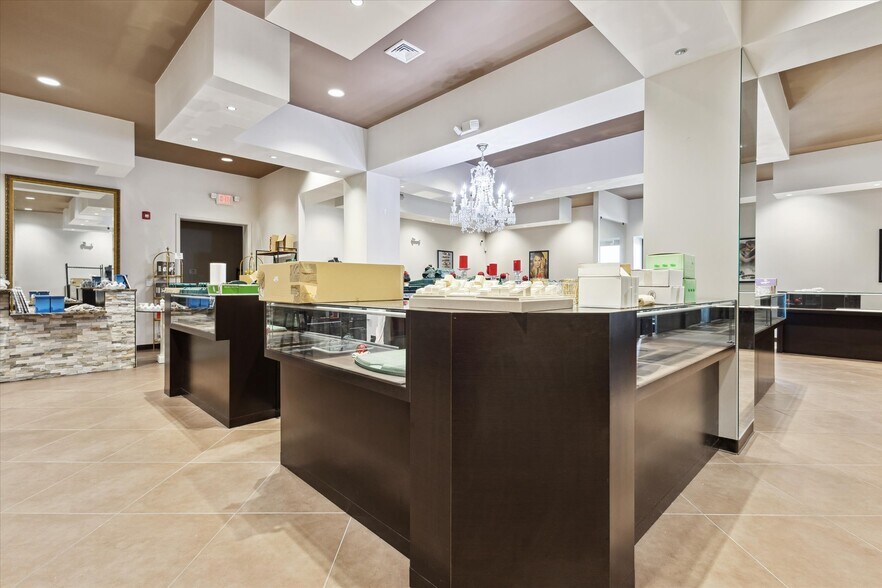 More Photos Of 2111 W Mountcastle Dr, Johnson City General Retail For Sale