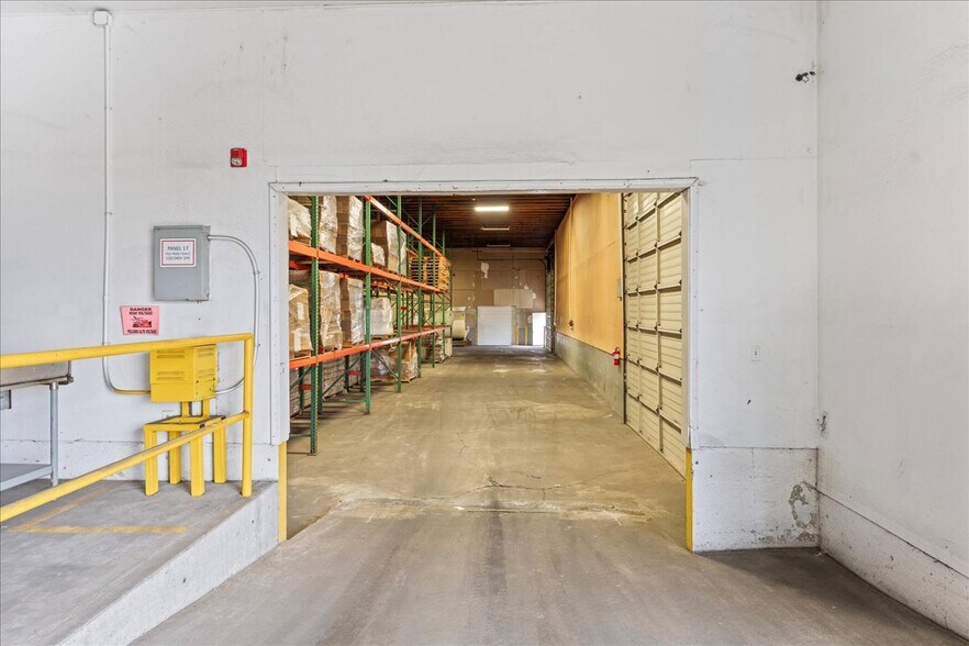 More Photos Of 3151 Waconda Rd NE, Gervais Warehouse For Lease
