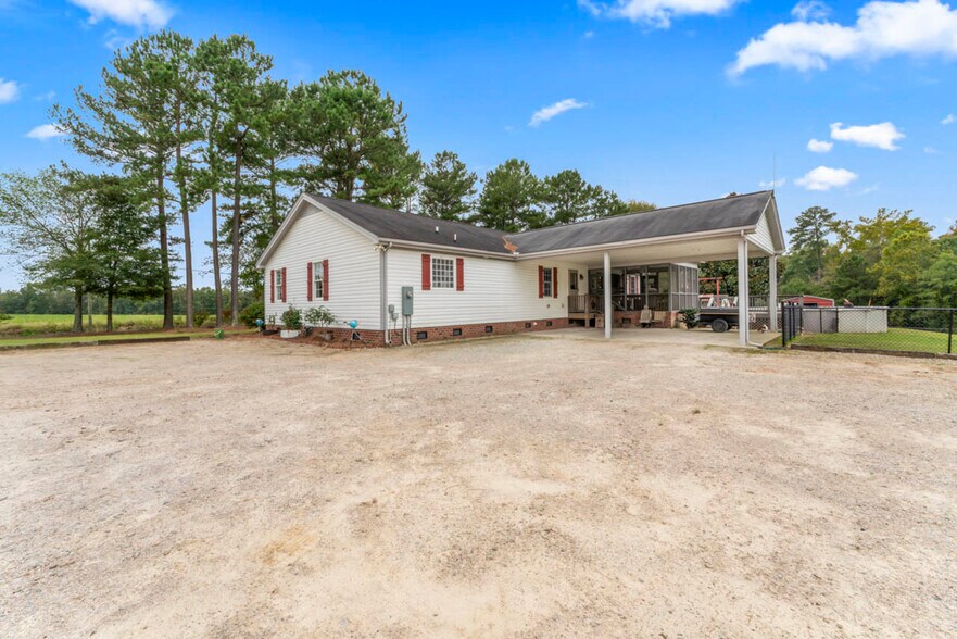 More Photos Of 10560 Lake Royale Rd, Spring Hope Specialty For Sale