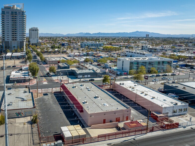 More Photos Of 900 S Main St, Las Vegas Office For Lease