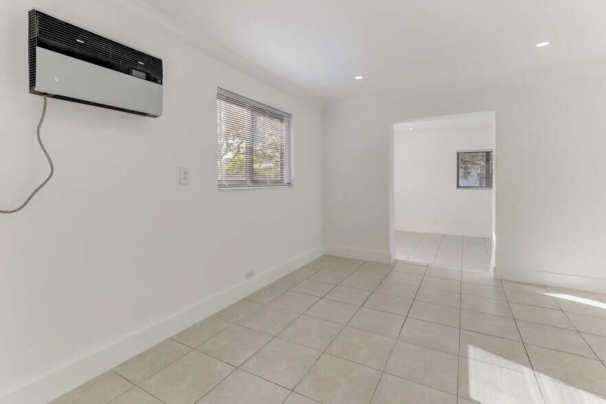 More Photos Of 2121 NE 51st Ct, Fort Lauderdale Apartments For Sale