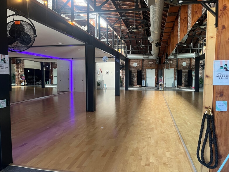 More Photos Of 1501 Solano Ave, Albany Restaurant For Sale