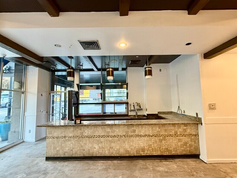 More Photos Of 1270 W Peachtree St NW, Atlanta Multifamily For Sale