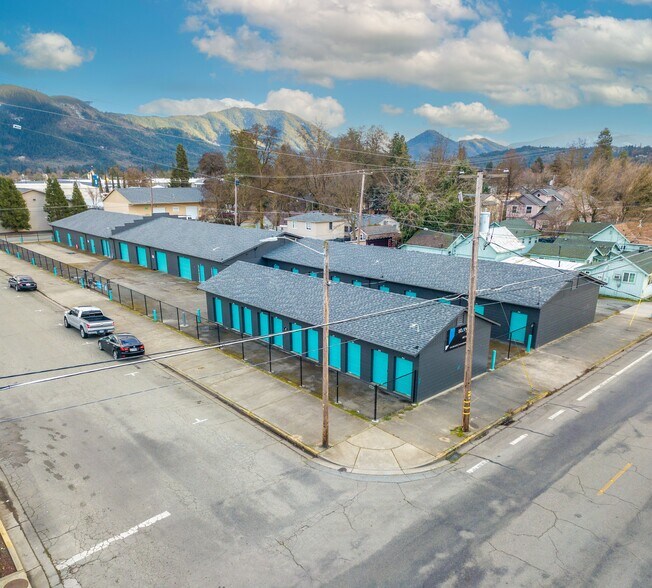 More Photos Of 497 SE H St, Grants Pass Self Storage For Sale