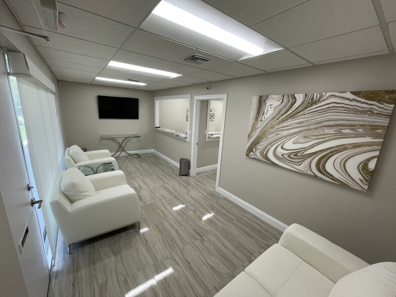 More Photos Of 201 N University Dr, Plantation Medical For Sale