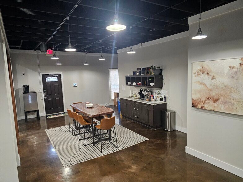 More Photos Of 936 Holcomb Bridge Rd, Roswell Office For Sale