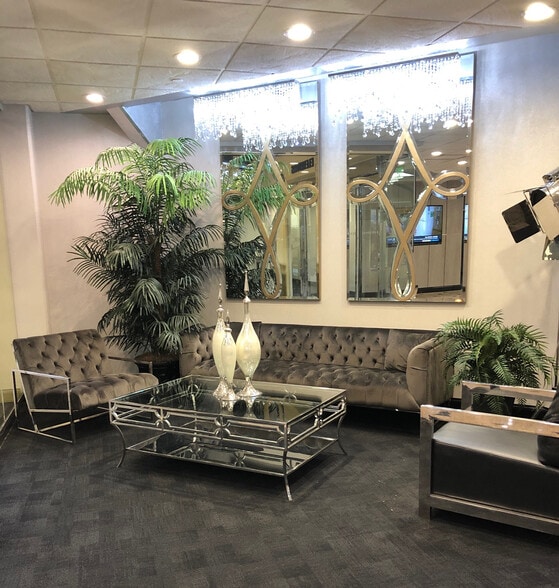 More Photos Of 111 2nd Ave NE, Saint Petersburg Office For Lease