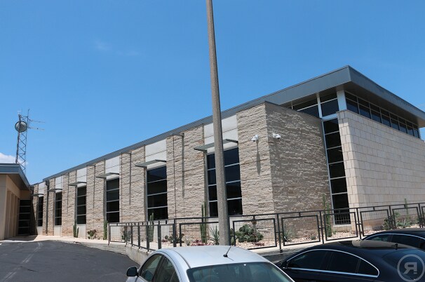 More Photos Of 2233 W North Loop Blvd, Austin Office For Sale