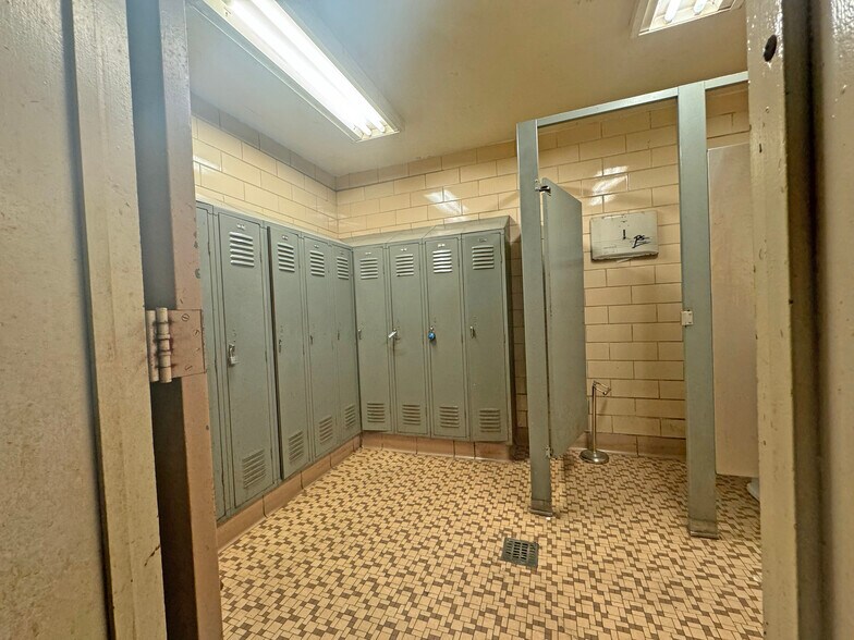 More Photos Of 4730 Ninety Six Hwy, Ninety Six Distribution For Sale