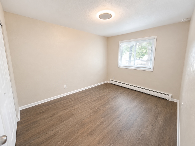 More Photos Of 748 Tatum St, Saint Paul Apartments For Sale