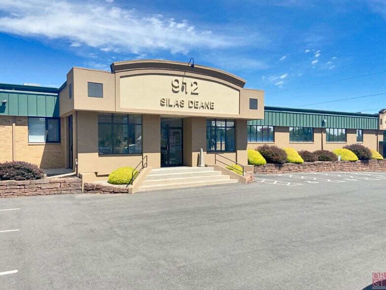 More Photos Of 912 Silas Deane Hwy, Wethersfield Office For Lease