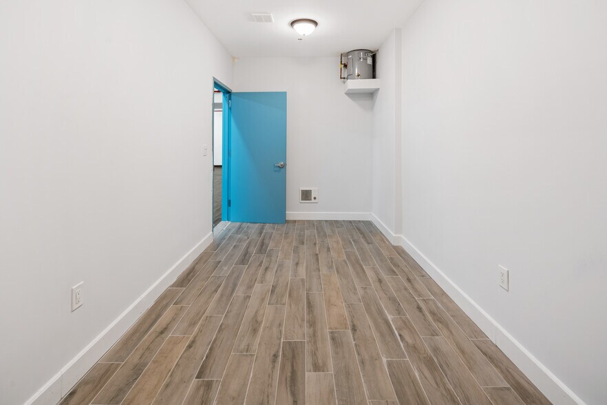 More Photos Of 2067 McDonald Ave, Brooklyn Storefront Retail Office For Lease