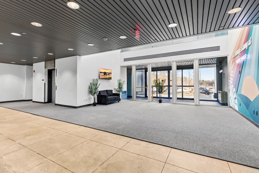 More Photos Of 7807 Creekridge Cir, Bloomington Office For Sale