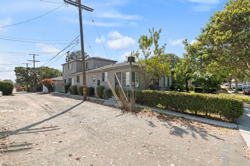 More Photos Of 2117 Stewart St, Santa Monica Apartments For Sale