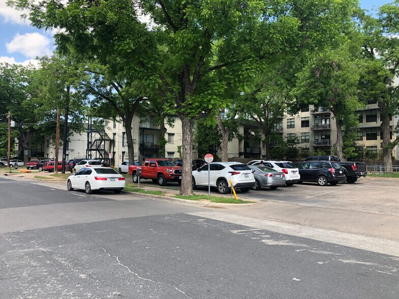 More Photos Of 1725 Toomey Rd, Austin Land For Lease