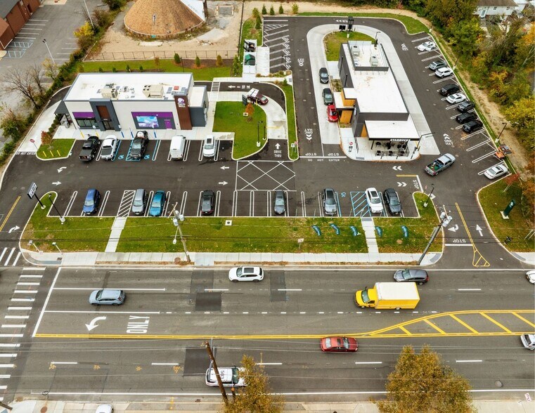 More Photos Of , Franklin Square General Retail For Sale