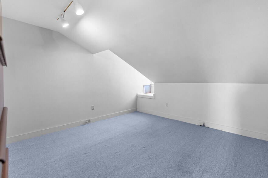 More Photos Of 30-32 William St, New Bedford Office For Sale