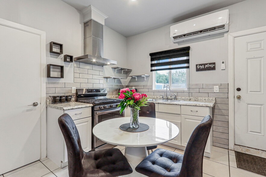 More Photos Of 2222 Bassett Ave, El Paso Storefront Retail Residential For Sale