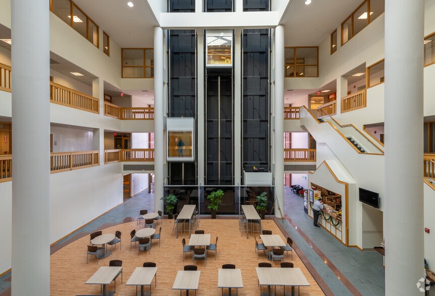 More Photos Of 161 Worcester Rd, Framingham Office For Sale