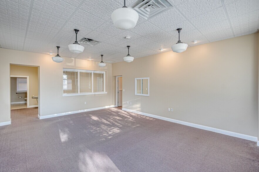 More Photos Of 1211 Bull St, Savannah Office Residential For Sale