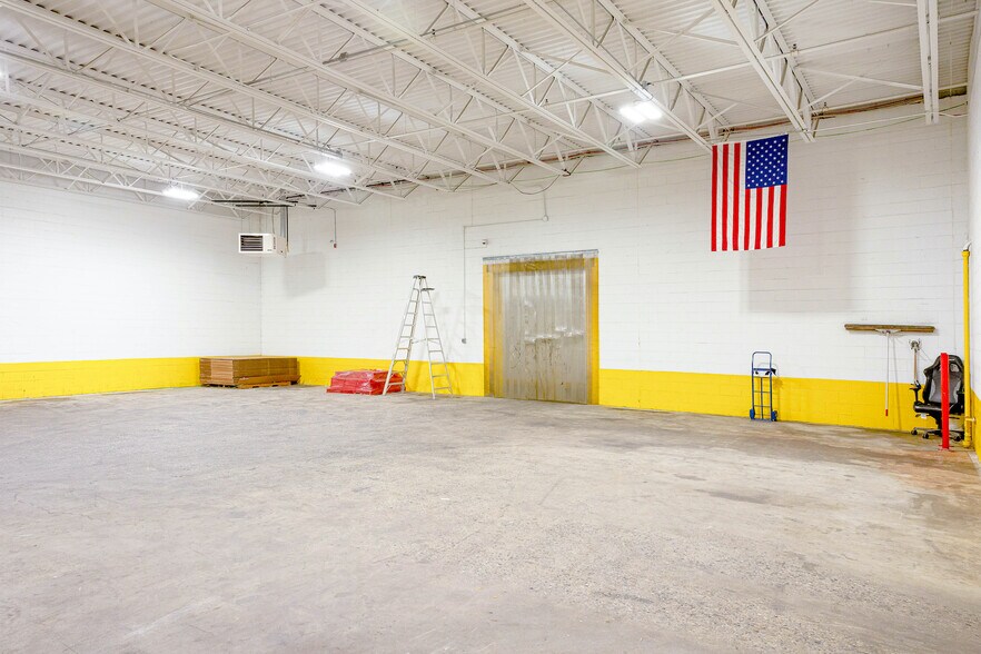 More Photos Of 171 Heller Pl, Bellmawr Warehouse For Lease