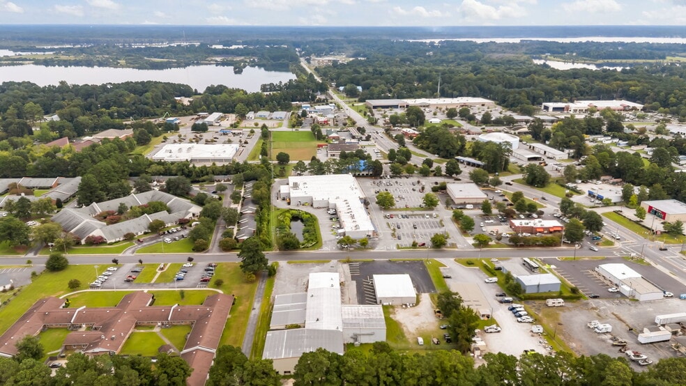 More Photos Of 2911 Brunswick Ave, New Bern Sports And Entertainment For Sale