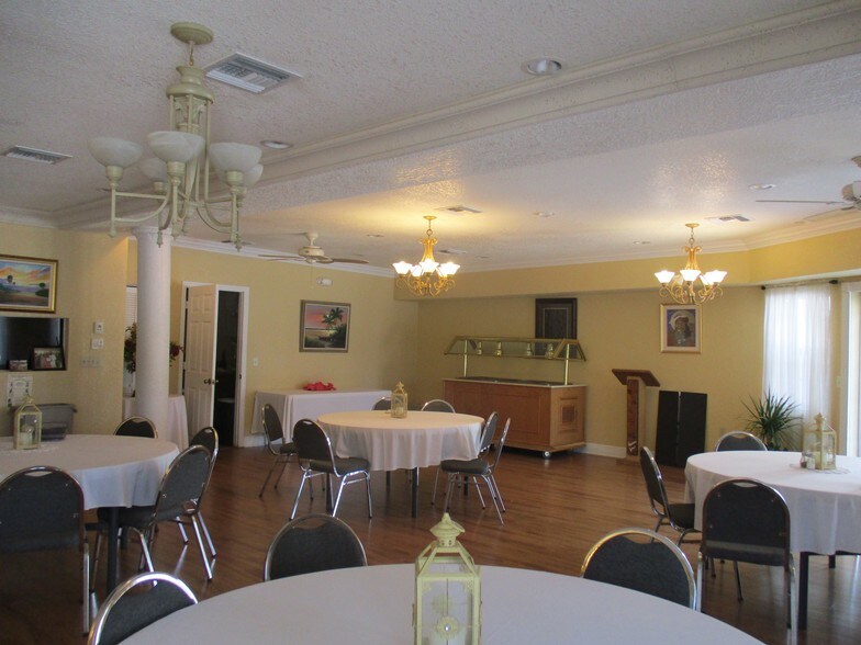 More Photos Of 901 Avenue D, Fort Pierce Restaurant For Lease