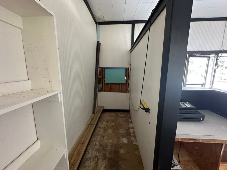 More Photos Of 190 S Commerce St, Frankston Restaurant For Sale