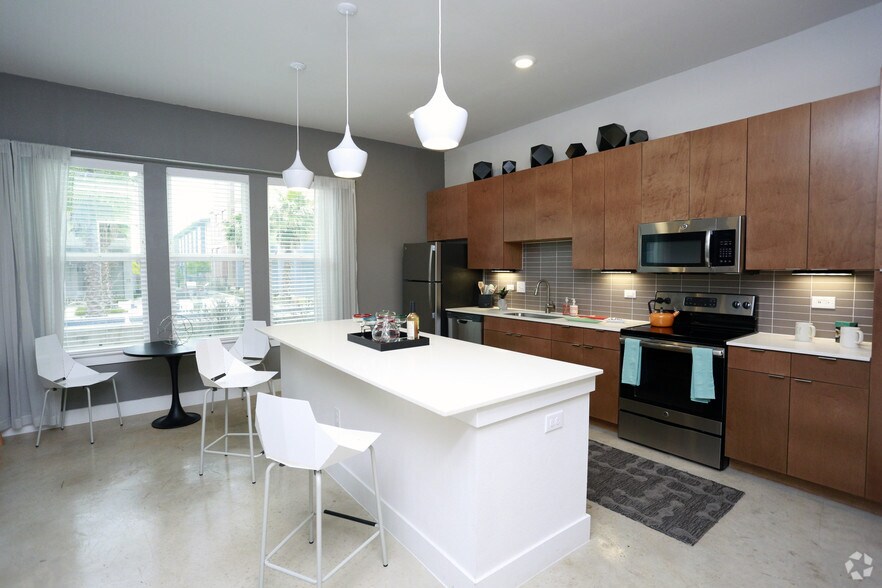 More Photos Of 423 Blue Star, San Antonio Apartments For Lease