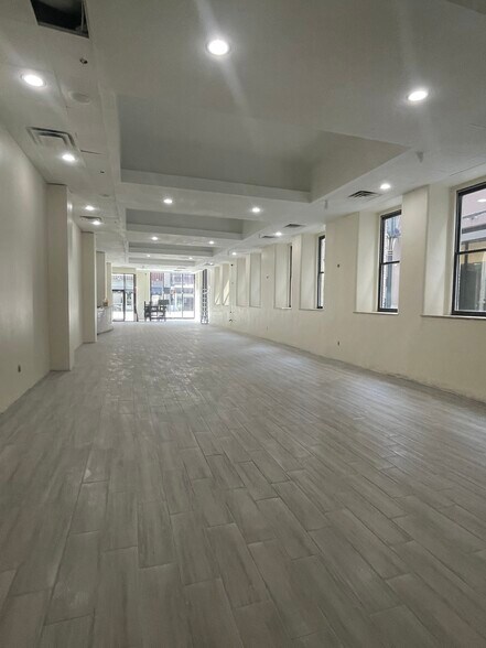 More Photos Of 24-26 E Sixth St, Cincinnati Apartments For Lease