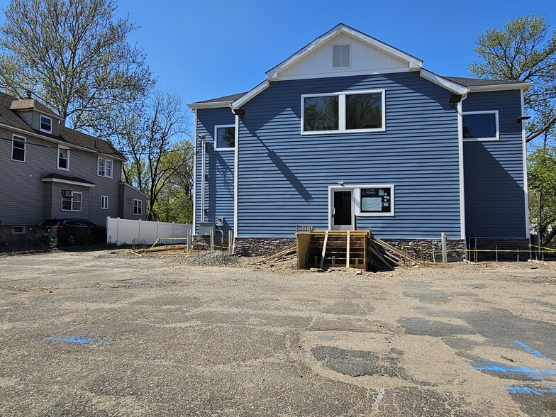 More Photos Of 1017 King Georges Post Rd, Edison Medical For Sale