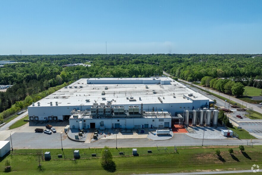 More Photos Of 1101 Jeter Ave, Opelika Manufacturing For Sale