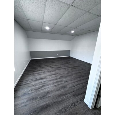 More Photos Of 400 N Main St, Princeton Office For Sale