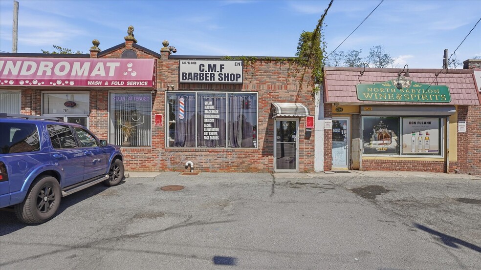 Primary Photo Of 761 Deer Park Ave, North Babylon Storefront For Lease