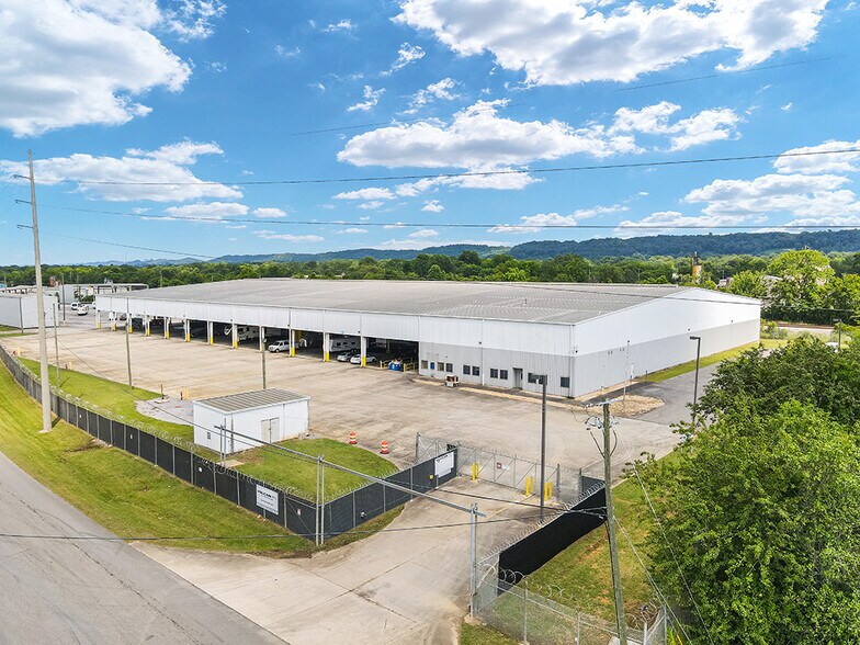 More Photos Of 1523 Midfield Industrial Blvd, Birmingham Distribution For Sale