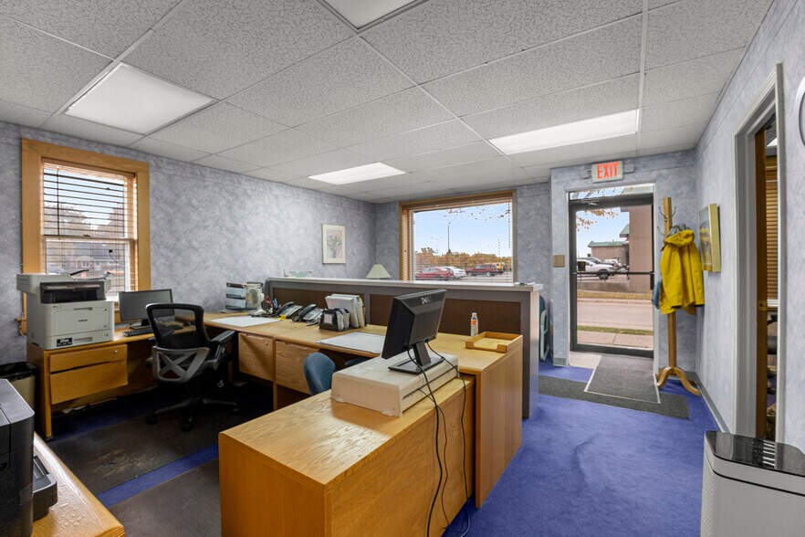 More Photos Of 6336 Fox Ave, Allen Park Office For Sale