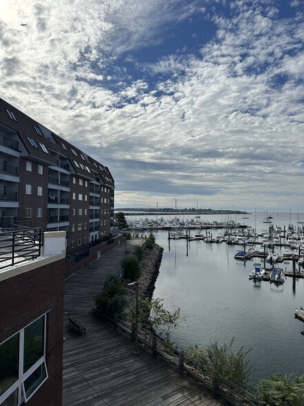 More Photos Of 152 Lynnway, Lynn Office For Sale