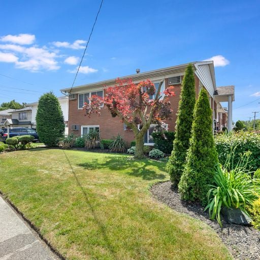 More Photos Of 163-05 91st St, Howard Beach Office Residential For Lease