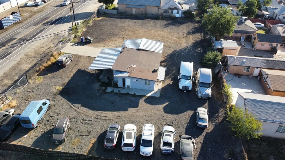 More Photos Of 24229 5th St, San Bernardino Distribution For Sale