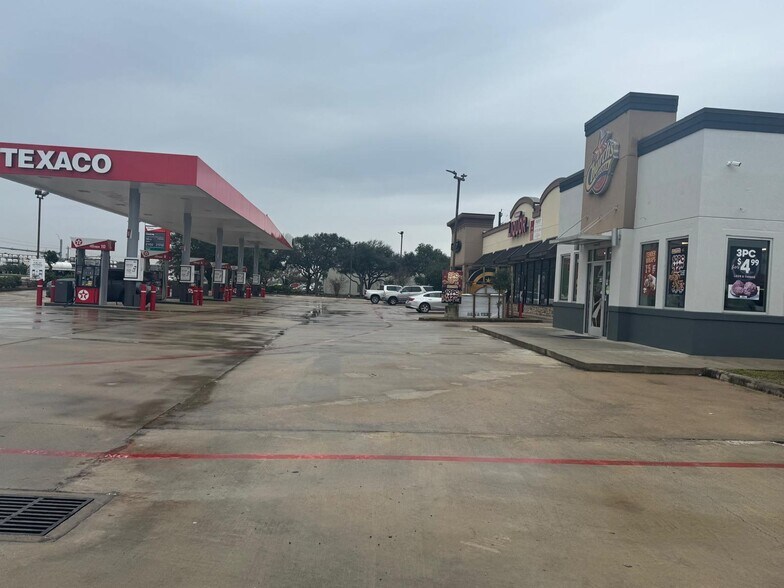 More Photos Of 10905 W Fairmont Pky, La Porte Fast Food For Sale