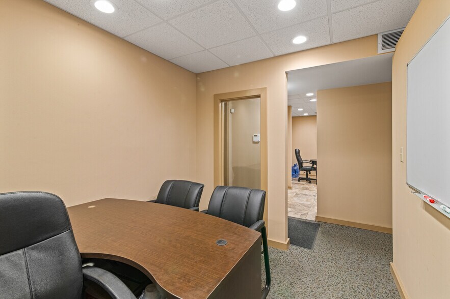 More Photos Of 1326 E Pembroke Ave, Hampton Office For Sale
