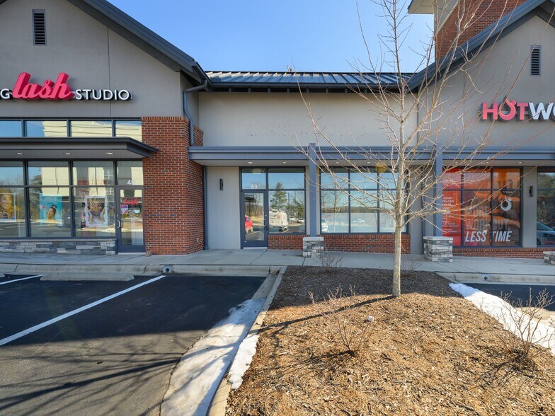 More Photos Of 190 Hendersonville Rd, Asheville Storefront Retail Office For Lease