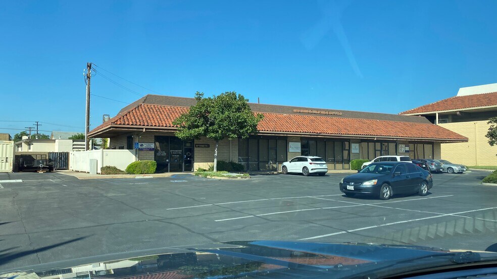 More Photos Of 110-120 W Las Tunas Dr, San Gabriel Bank For Lease