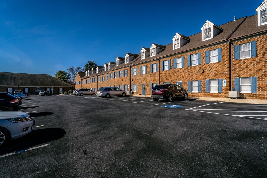 More Photos Of 1600 N Coalter St, Staunton Office For Lease