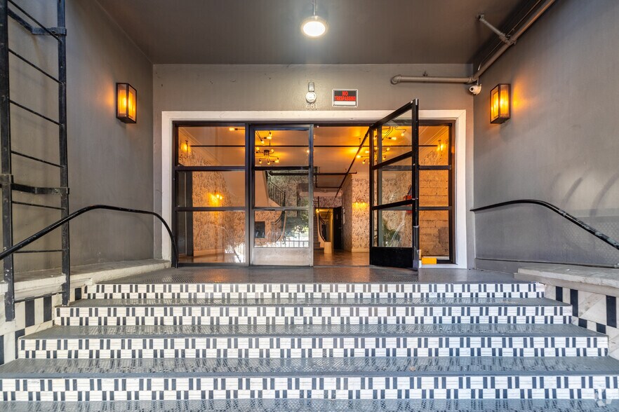 More Photos Of 681 Shatto Pl, Los Angeles Apartments For Sale