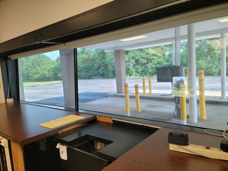 More Photos Of 8210 E Main St, Alexandria Bank For Sale