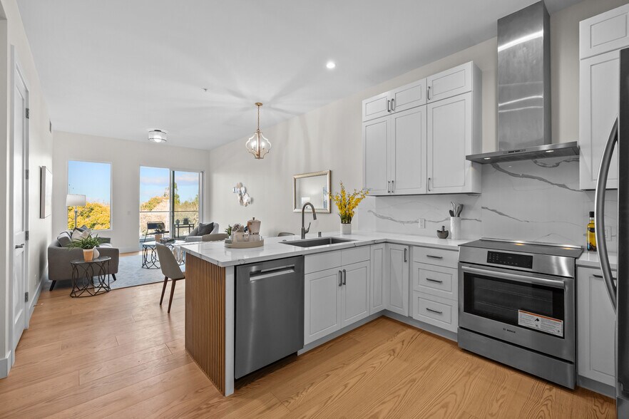 More Photos Of 4115 El Camino Real, Palo Alto Storefront Retail Office For Sale