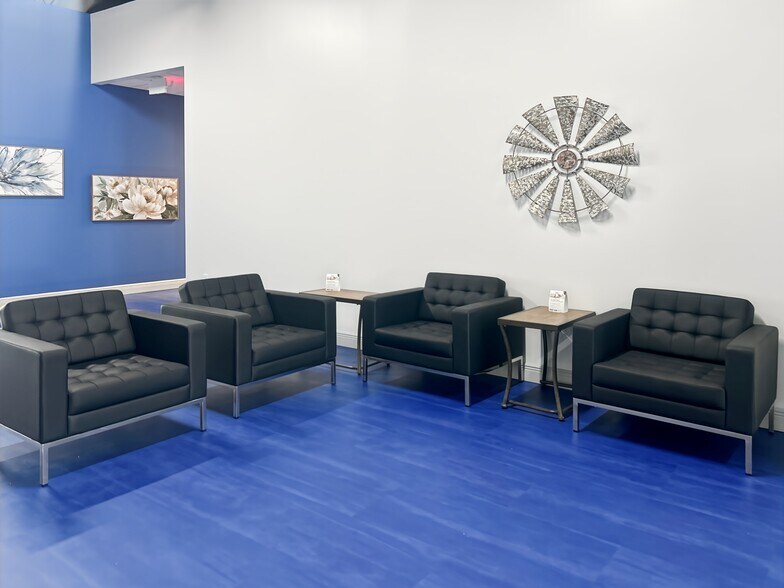 More Photos Of 3020 W New Haven Ave, Melbourne Coworking Space