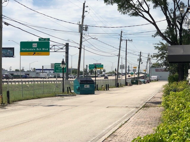 More Photos Of 2250 SW 30th Ave, Hallandale Warehouse For Lease