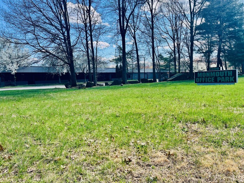 More Photos Of 2000 Cornwall Rd, Monmouth Junction Research And Development For Sale